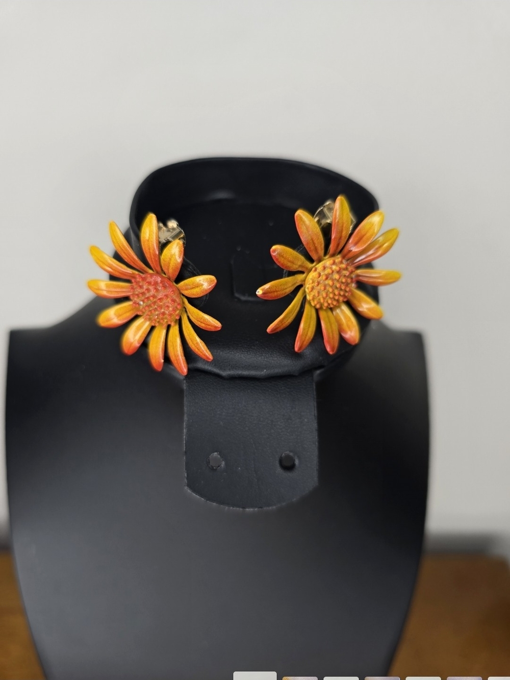 SunflowerClip-On Earrings in Orange and Yellow Vintage 60's/70's